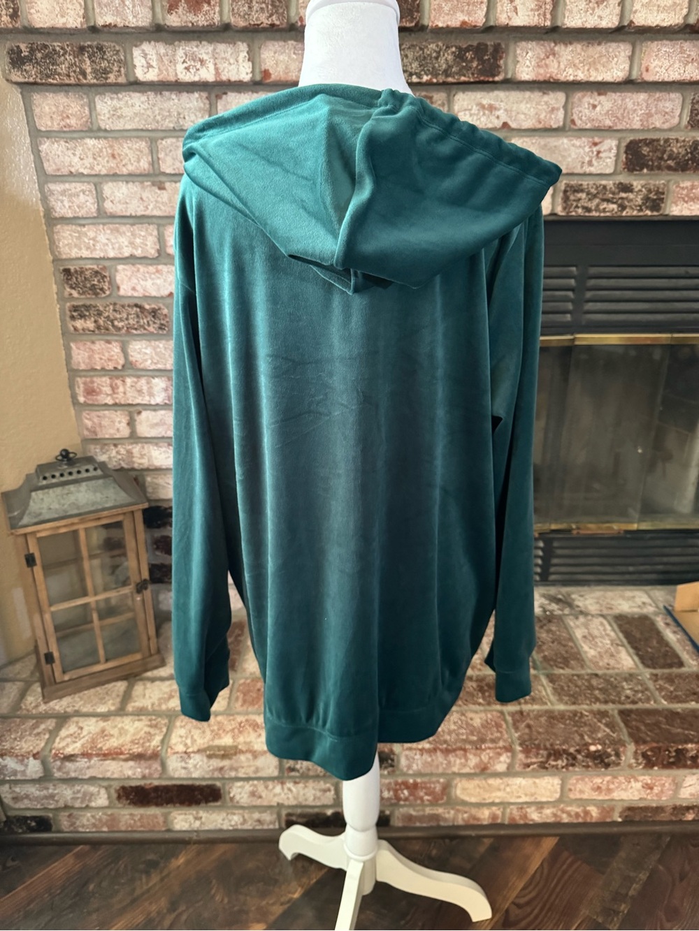 Cable & Gauge Studio Velour V-Neck Hoodie – NWT - Picture 4 of 6